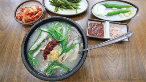  Dwaeji Gukbap! Uma sopa de porco deliciosa e reconfortante que aquece a alma em Andong