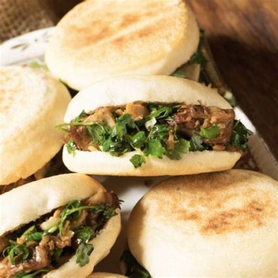  Rou Jia Mo: Uma Sinfonia de Carne Frita e Pão Assado na Perfeição!